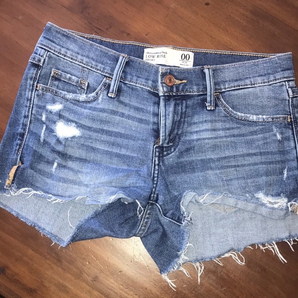 Abercrombie & Fitch bundle of 4 cutoffs - Picture 3 of 5